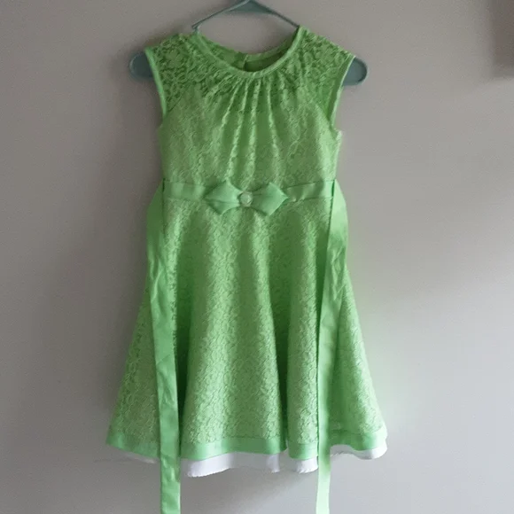 green emerald velvet dress Jona Michelle Child Size 7 YEARS Sequin Girls Dresses & Overalls Dress   shopchloescloset